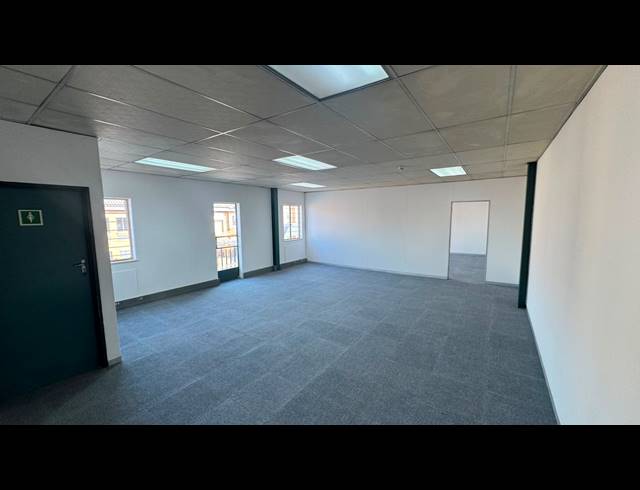 448M² WAREHOUSE TO LET IN LINBRO PARK